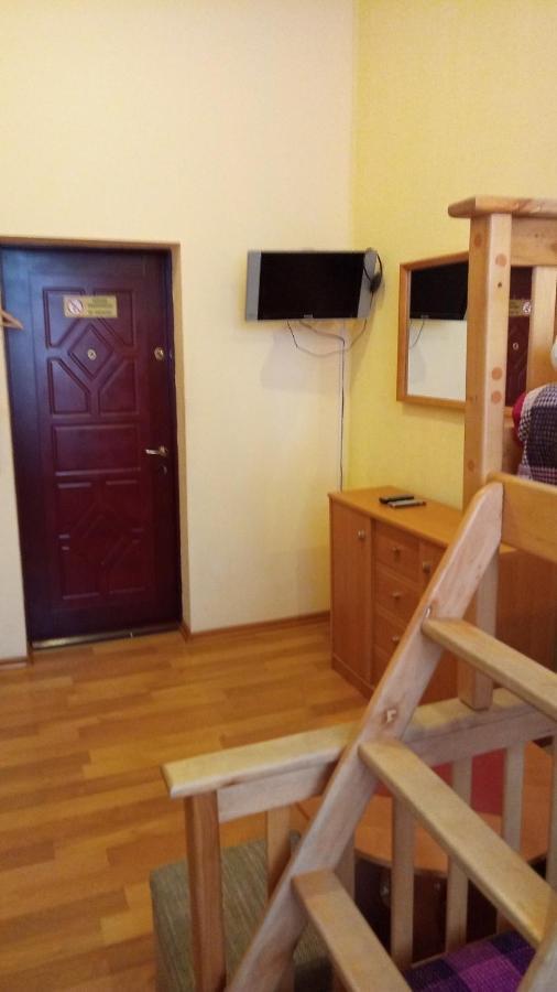 Vishnya Hostel Ντνιπροπετρόφσκ Εξωτερικό φωτογραφία