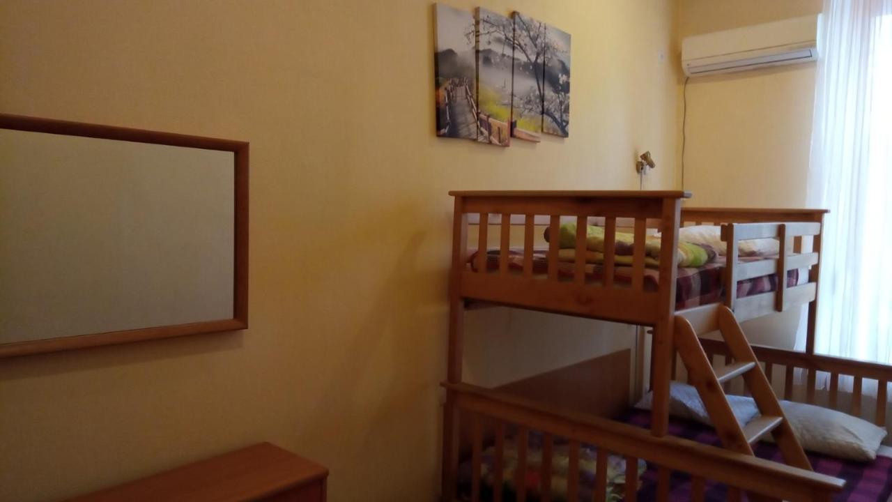 Vishnya Hostel Ντνιπροπετρόφσκ Εξωτερικό φωτογραφία