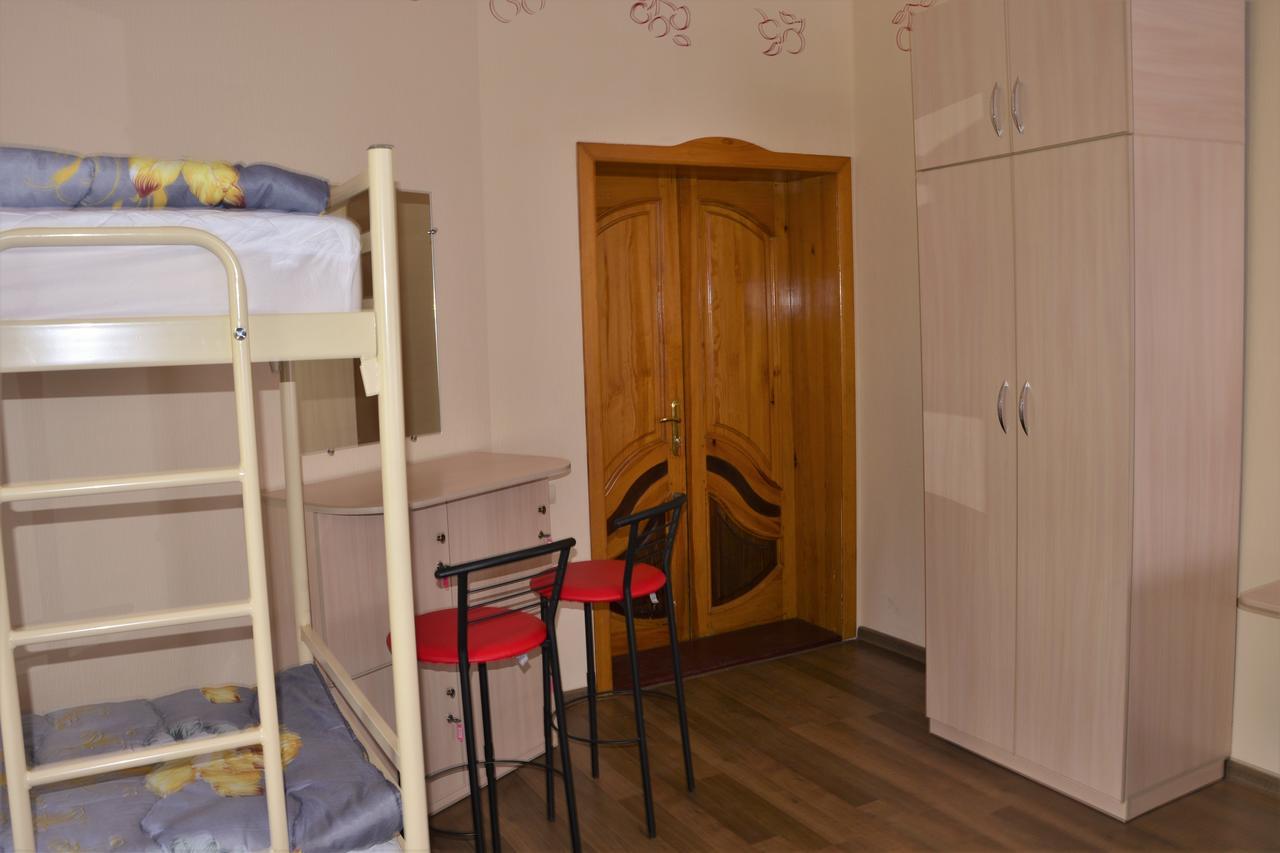 Vishnya Hostel Ντνιπροπετρόφσκ Εξωτερικό φωτογραφία